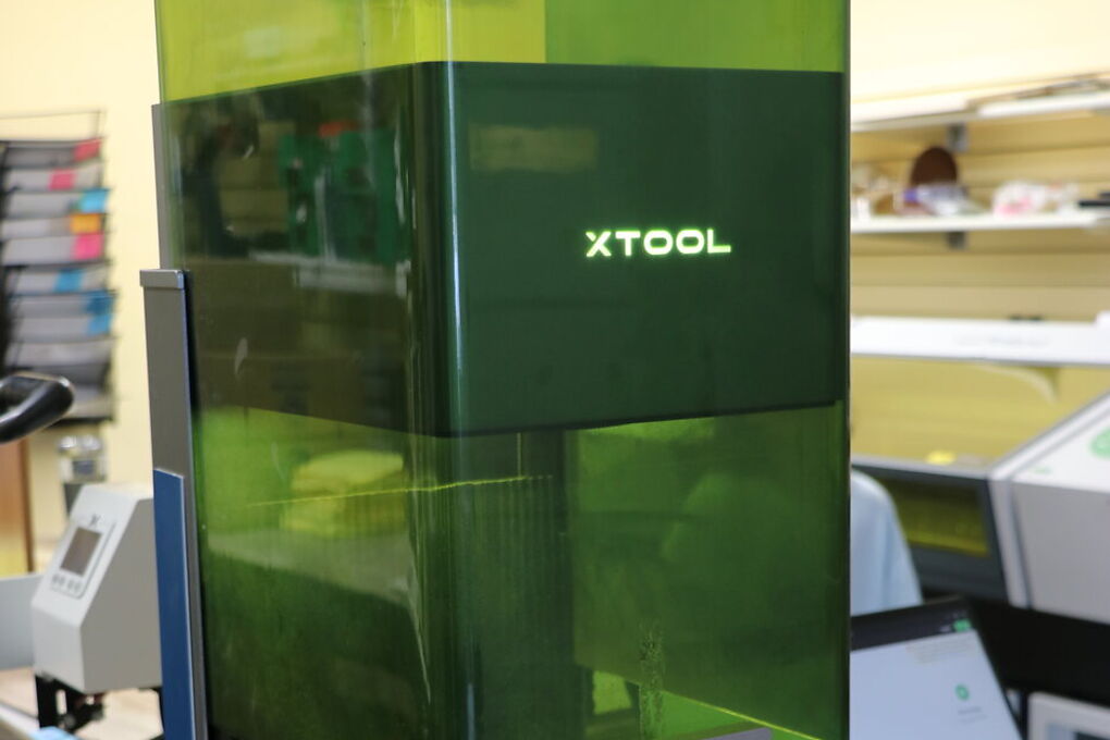 xTool fiber laser marker with rotary attachment